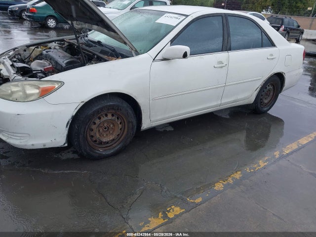 2003 Toyota Camry Le მანქანა იყიდება აუქციონზე, vin: 4T1BE32K53U141603, აუქციონის ნომერი: 45242984