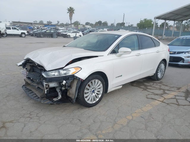 45242996 :رقم المزاد ، 3FA6P0LU4DR371615 vin ، 2013 Ford Fusion Hybrid Se مزاد بيع