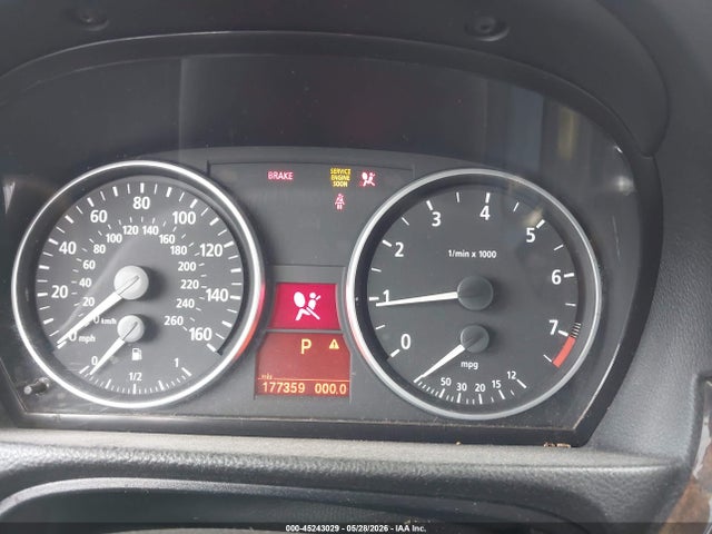 2006 Bmw 325i მანქანა იყიდება აუქციონზე, vin: WBAVB13506K001530, აუქციონის ნომერი: 45243029