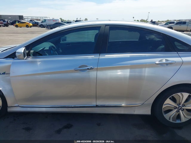 Hyundai Sonata Hybrid Limited 2014 KMHEC4A48EA107056 Image 15