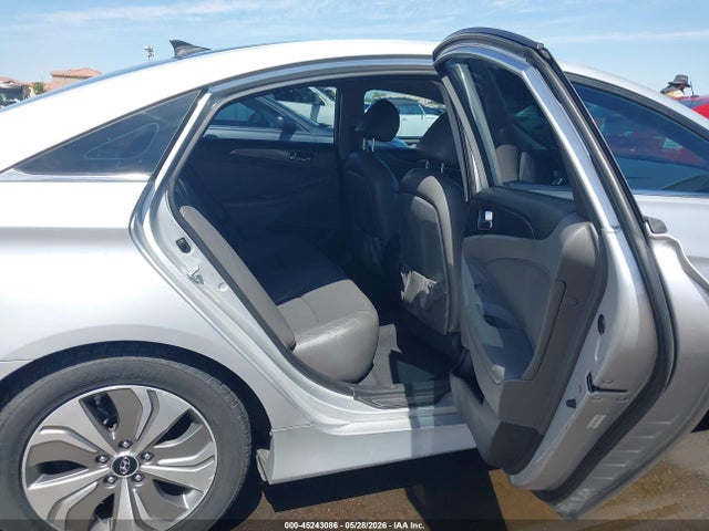 Hyundai Sonata Hybrid Limited 2014 KMHEC4A48EA107056 Image 8