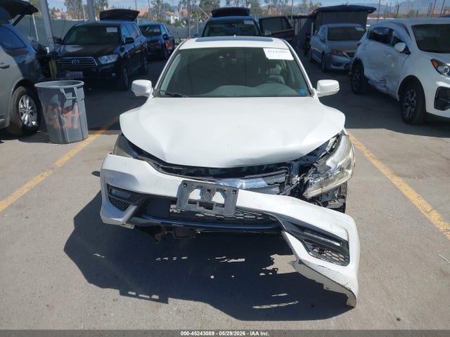 JHMCR6F76HC026752 Honda Accord Hybrid Touring