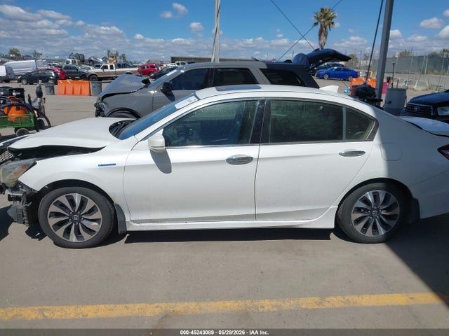 JHMCR6F76HC026752 Honda Accord Hybrid Touring