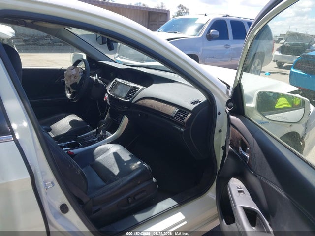 JHMCR6F76HC026752 Honda Accord Hybrid Touring