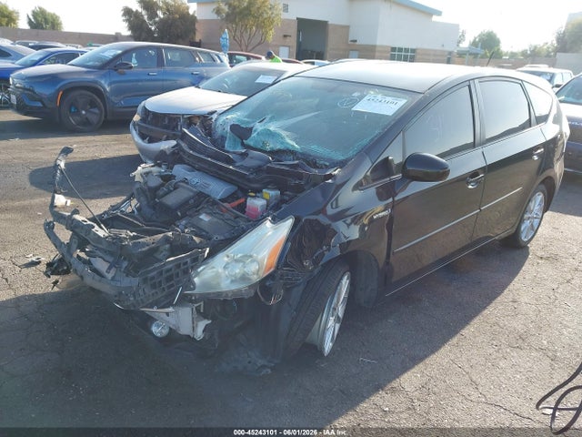 Toyota Prius V Five 2014 JTDZN3EU5E3290389 Image 2