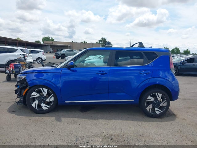 KNDJ53AU6P7205963 KIA Soul Gt-line