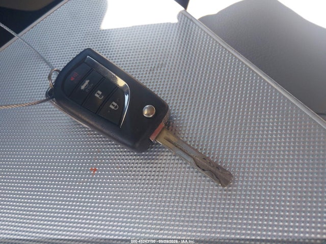 45243150 :رقم المزاد ، 4T1G11AK8NU669470 vin ، 2022 Toyota Camry Se مزاد بيع