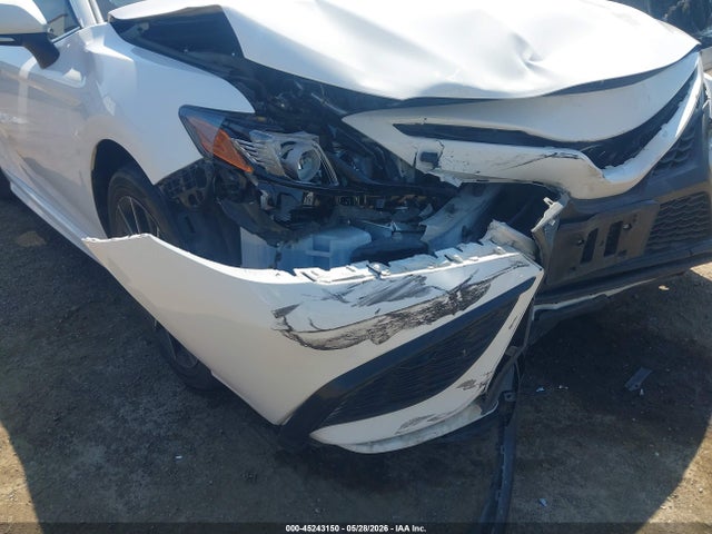 45243150 :رقم المزاد ، 4T1G11AK8NU669470 vin ، 2022 Toyota Camry Se مزاد بيع