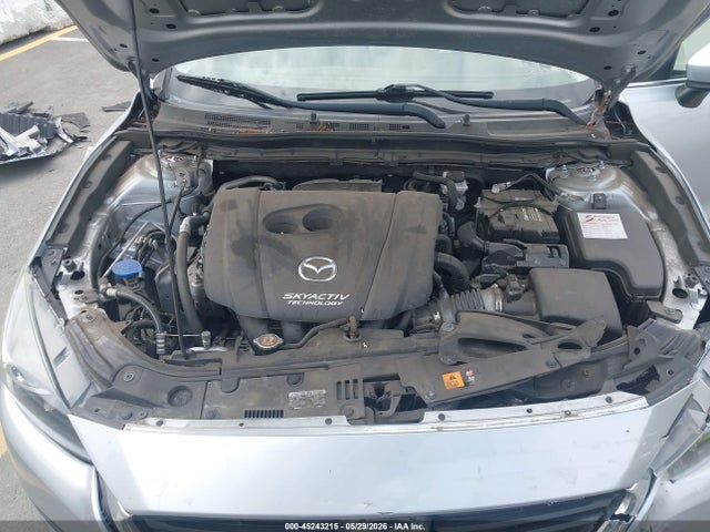 3MZBN1V32JM207732 Mazda Mazda3 Touring