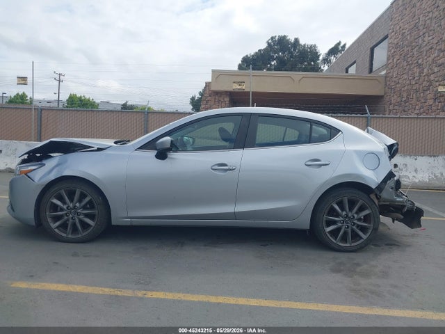 3MZBN1V32JM207732 Mazda Mazda3 Touring