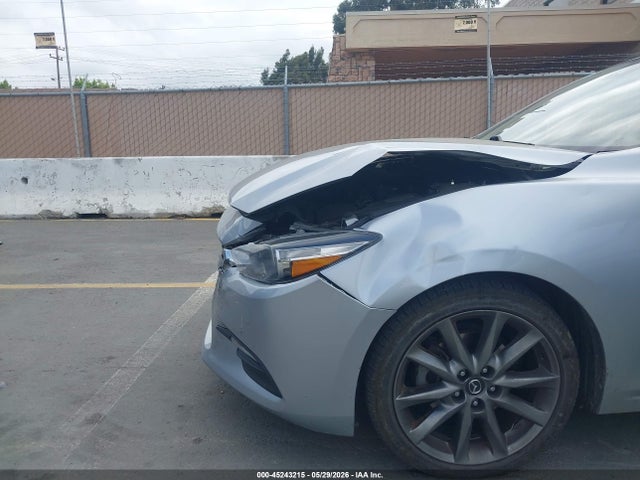 3MZBN1V32JM207732 Mazda Mazda3 Touring