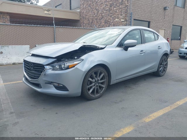 3MZBN1V32JM207732 Mazda Mazda3 Touring