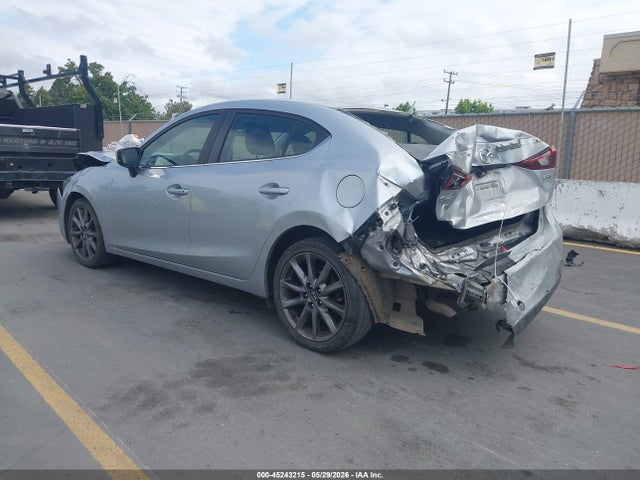 3MZBN1V32JM207732 Mazda Mazda3 Touring