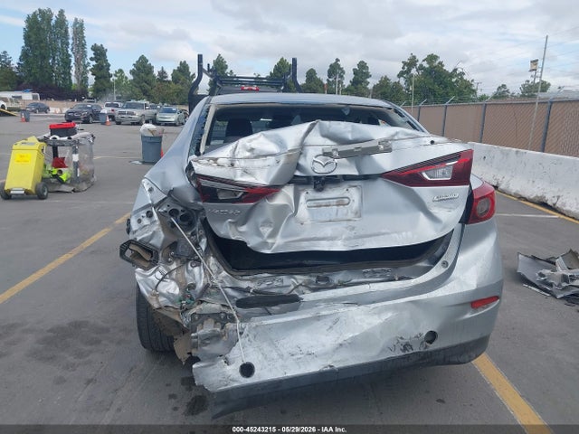 3MZBN1V32JM207732 Mazda Mazda3 Touring