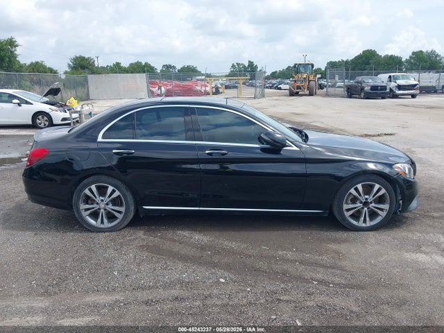 45243237 :رقم المزاد ، WDDWF4JB1HR253230 vin ، 2017 Mercedes-benz C 300 مزاد بيع