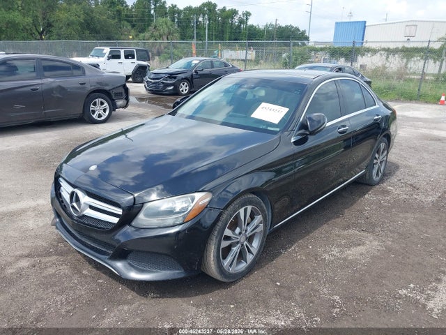 45243237 :رقم المزاد ، WDDWF4JB1HR253230 vin ، 2017 Mercedes-benz C 300 مزاد بيع