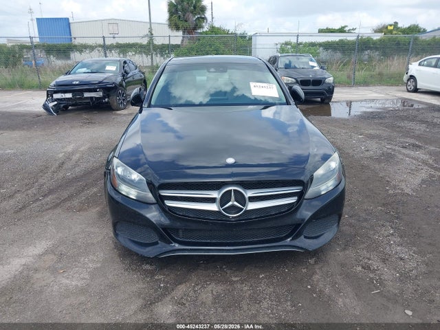 45243237 :رقم المزاد ، WDDWF4JB1HR253230 vin ، 2017 Mercedes-benz C 300 مزاد بيع