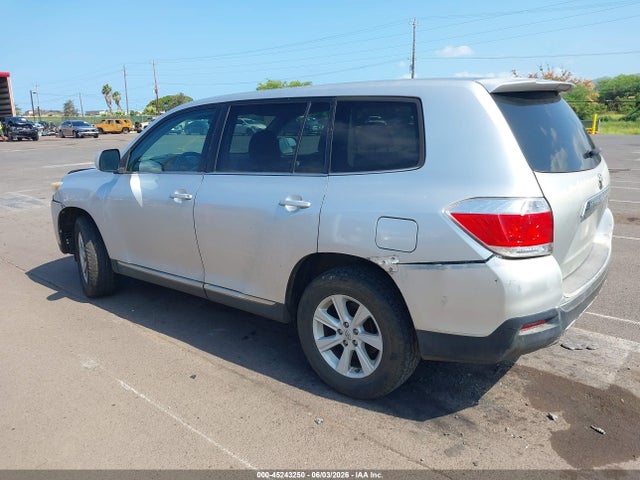 2013 Toyota Highlander Base Plus მანქანა იყიდება აუქციონზე, vin: 5TDZA3EH0DS031577, აუქციონის ნომერი: 45243250