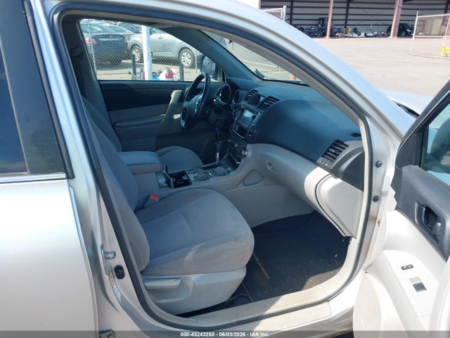 2013 Toyota Highlander Base Plus მანქანა იყიდება აუქციონზე, vin: 5TDZA3EH0DS031577, აუქციონის ნომერი: 45243250