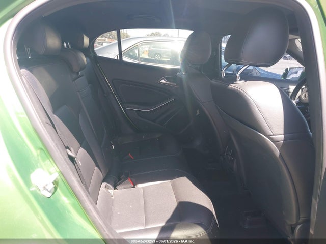 WDCTG4GB5HJ310104 Mercedes-Benz Gla 250 4matic