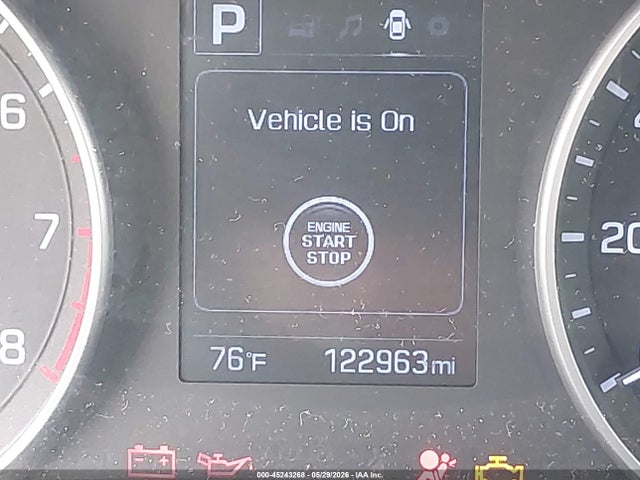 45243268 :رقم المزاد ، 5NPD94LA1HH152256 vin ، 2017 Hyundai Elantra Eco مزاد بيع