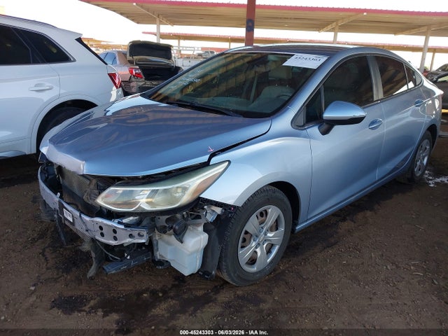 45243303 :رقم المزاد ، 1G1BC5SM6J7137409 vin ، 2018 Chevrolet Cruze Ls Auto مزاد بيع