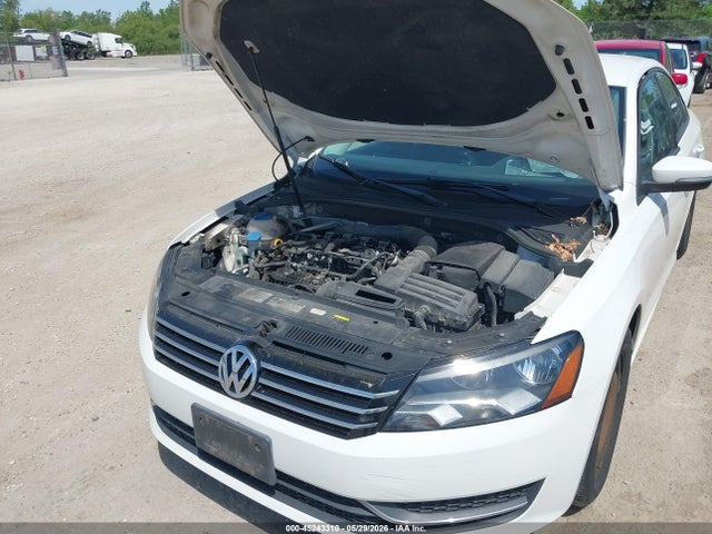 45243310 :رقم المزاد ، 1VWAT7A32FC077387 vin ، 2015 Volkswagen Passat 1.8t S مزاد بيع