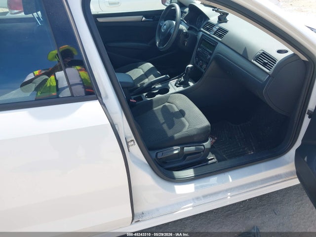 45243310 :رقم المزاد ، 1VWAT7A32FC077387 vin ، 2015 Volkswagen Passat 1.8t S مزاد بيع