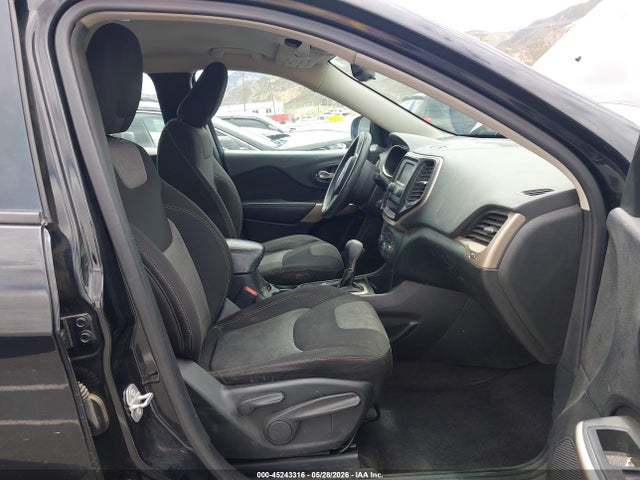 45243316 :رقم المزاد ، 1C4PJLAB1HD231314 vin ، 2017 Jeep Cherokee Sport Fwd مزاد بيع