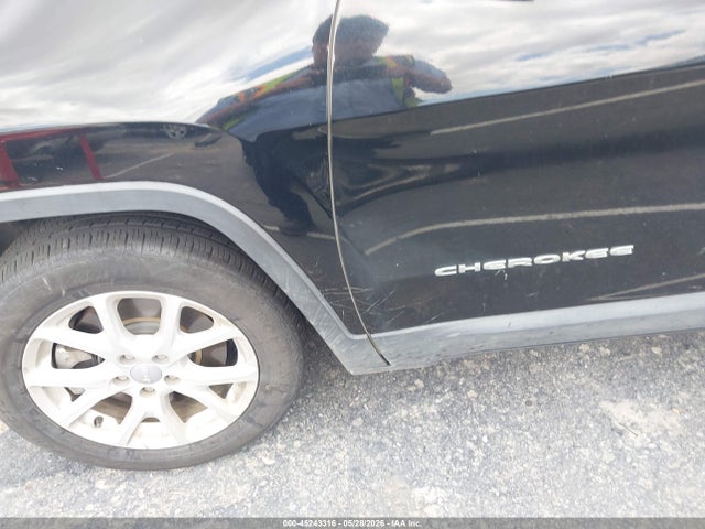 45243316 :رقم المزاد ، 1C4PJLAB1HD231314 vin ، 2017 Jeep Cherokee Sport Fwd مزاد بيع