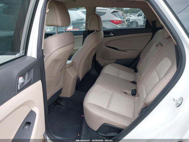 KM8J23A49HU264030 Hyundai TUCSON SE
