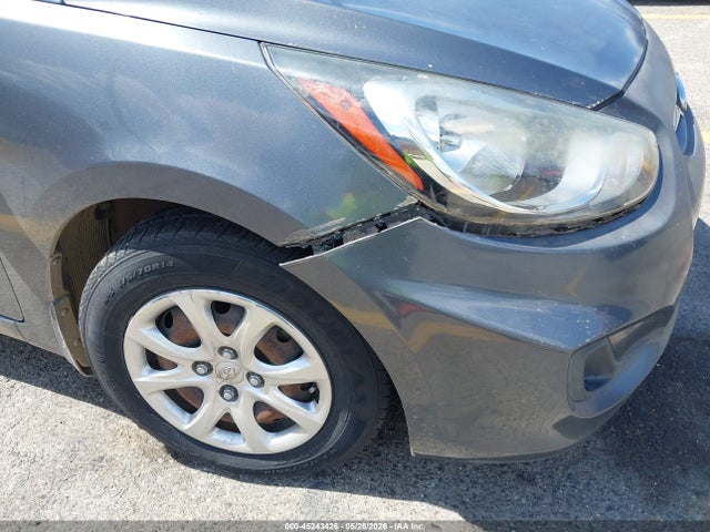 Продажа на аукционе авто 2013 Hyundai Accent Gls, vin: KMHCT4AE5DU281972, номер лота: 45243426