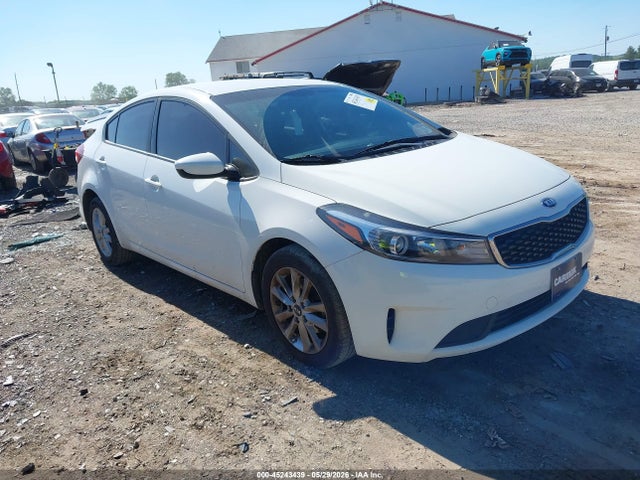 45243439 :رقم المزاد ، 3KPFL4A72HE143412 vin ، 2017 Kia Forte S مزاد بيع