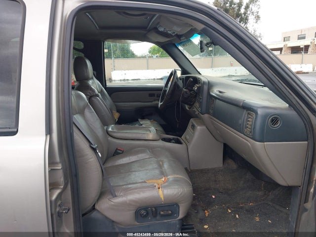 Продажа на аукционе авто 2000 Chevrolet Suburban 2500 Lt, vin: 3GNGC26U1YG189669, номер лота: 45243499
