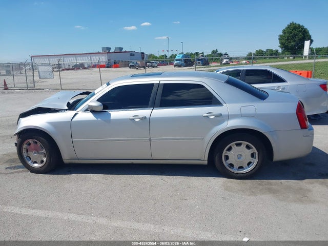 Продажа на аукционе авто 2005 Chrysler 300 Touring, vin: 2C3JA53G55H674921, номер лота: 45243554