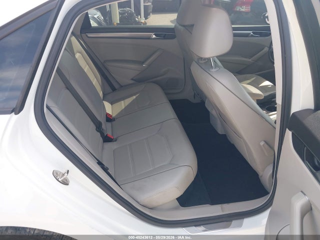 1VWAA7A36JC036470 Volkswagen Passat 2.0t R-line/2.0t S