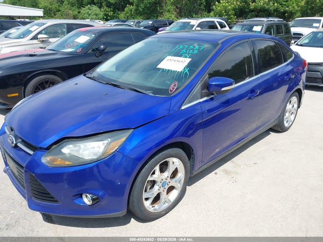 Ford Focus Titanium 2014 1FADP3J23EL137587 Image 2