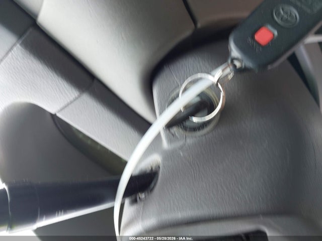 45243722 :رقم المزاد ، 4T1BE32K04U268664 vin ، 2004 Toyota Camry Le مزاد بيع