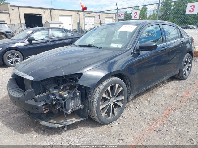 2012 Chrysler 200 S მანქანა იყიდება აუქციონზე, vin: 1C3CCBHG0CN303177, აუქციონის ნომერი: 45243747