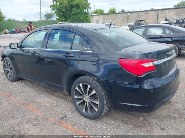 2012 Chrysler 200 S მანქანა იყიდება აუქციონზე, vin: 1C3CCBHG0CN303177, აუქციონის ნომერი: 45243747