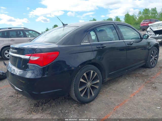 2012 Chrysler 200 S მანქანა იყიდება აუქციონზე, vin: 1C3CCBHG0CN303177, აუქციონის ნომერი: 45243747