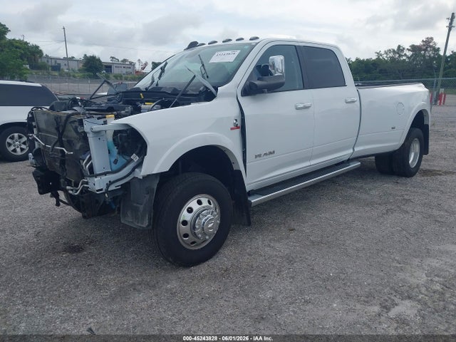 45243828 :رقم المزاد ، 3C63RRJL5NG135565 vin ، 2022 Ram 3500 Laramie  4x4 8' Box مزاد بيع