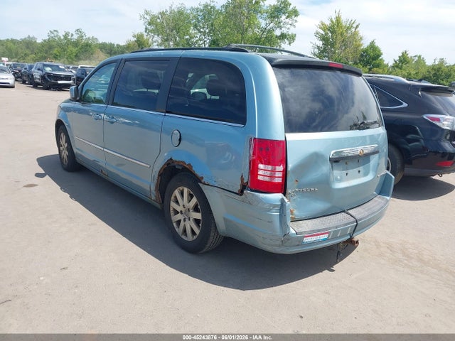 2010 Chrysler Town & Country Touring მანქანა იყიდება აუქციონზე, vin: 2A4RR5DX5AR153766, აუქციონის ნომერი: 45243876