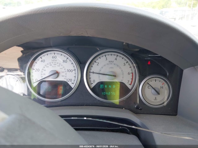 2010 Chrysler Town & Country Touring მანქანა იყიდება აუქციონზე, vin: 2A4RR5DX5AR153766, აუქციონის ნომერი: 45243876