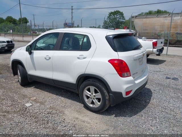 Chevrolet TRAX LS 2018 3GNCJNSB7JL240440 Image 3
