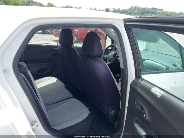 Chevrolet TRAX LS 2018 3GNCJNSB7JL240440 Image 8