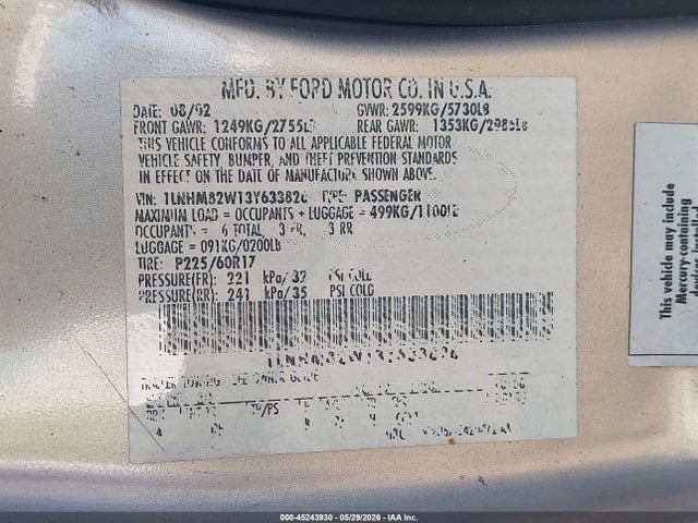 45243930 :رقم المزاد ، 1LNHM82W13Y633826 vin ، 2003 Lincoln Town Car Signature مزاد بيع