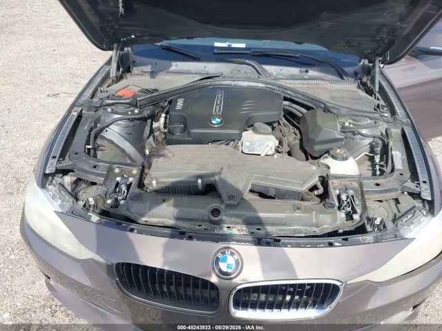 2015 Bmw 320i მანქანა იყიდება აუქციონზე, vin: WBA3B1G53FNT02406, აუქციონის ნომერი: 45243933