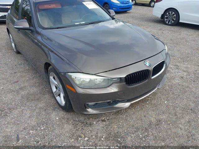 2015 Bmw 320i მანქანა იყიდება აუქციონზე, vin: WBA3B1G53FNT02406, აუქციონის ნომერი: 45243933