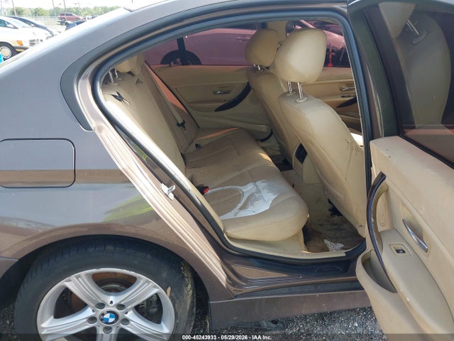 2015 Bmw 320i მანქანა იყიდება აუქციონზე, vin: WBA3B1G53FNT02406, აუქციონის ნომერი: 45243933
